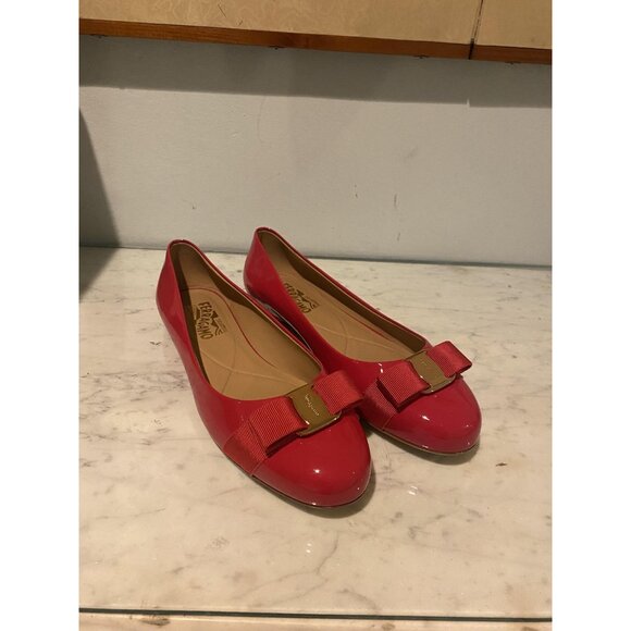 Salvatore Ferragamo Shoes Womens Size 9.5 Red Varina Patent Ballet Flats Italy - Picture 2 of 6
